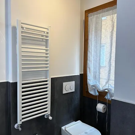 Sora Al Ponte דירה