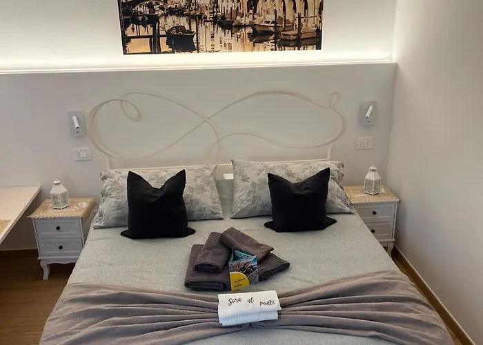 Sora Al Ponte アパート キオッジャ